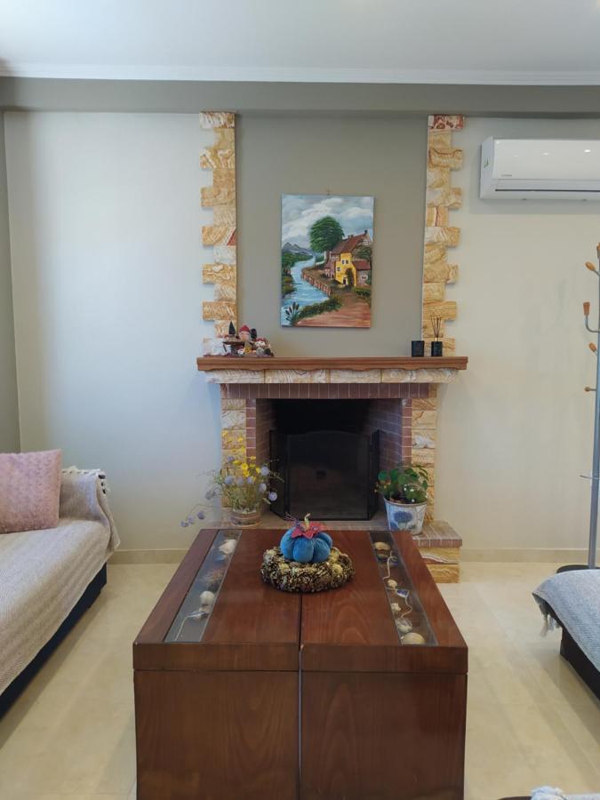 Just Constructed! Villa Gastouni ภายนอก รูปภาพ